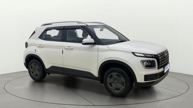 Hyundai Venue एस रेनफोर्स्ड Opt 2023-2025 Second-hand 2023 Hyundai Venue एस रेनफोर्स्ड Opt 2023-2025 for sale in Mumbai