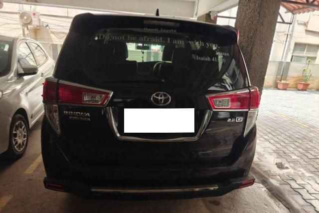 Second-hand 2017 Toyota Innova Crysta 2.8 GX AT BSIV for sale in Bangalore