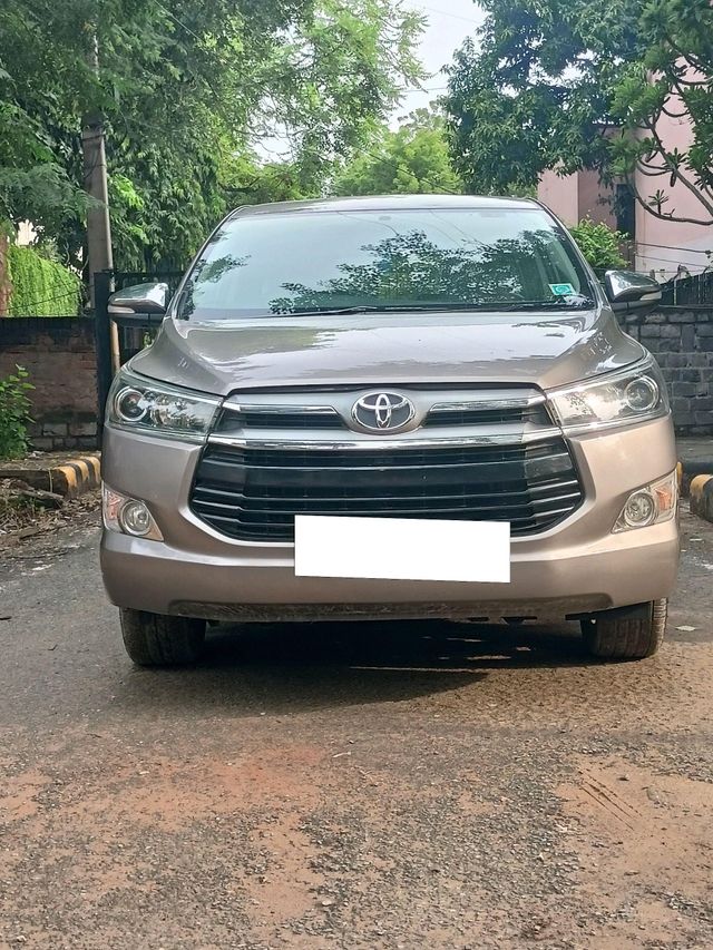 Second-hand 2016 Toyota Innova Crysta 2.7 ZX AT BSIV for sale in New Delhi
