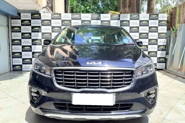 Kia Carnival Limousine Plus Second-hand 2022 Kia Carnival Limousine Plus for sale in Pune