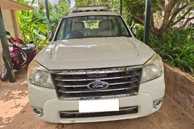 Ford Endeavour 3.0L 4X4 AT Second-hand 2011 Ford Endeavour 3.0L 4X4 AT for sale in Mysore