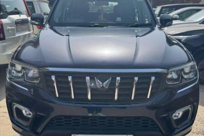 2025 Mahindra Scorpio N Z8 Diesel