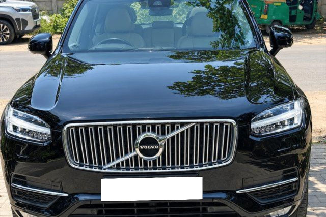 Second-hand 2017 Volvo XC90 D5 Inscription बीएस4 for sale in Ahmedabad
