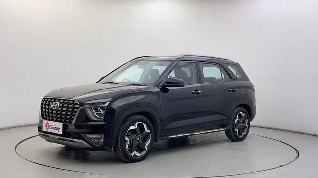 Second-hand 2022 Hyundai Alcazar Signature 6Str Diesel AT for sale in Ahmedabad