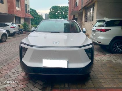 2025 Mahindra XEV 9e Pack Three