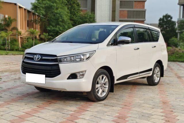 Toyota Innova Crysta 2.4 GX MT बीएस4 Second-hand 2019 Toyota Innova Crysta 2.4 GX MT बीएस4 for sale in Ahmedabad