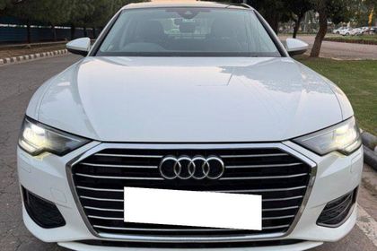2022 Audi A6 45 TFSI प्रीमियम प्लस बीएस6