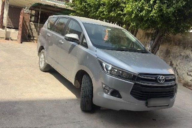 Second-hand 2020 Toyota Innova Crysta 2.4 G MT for sale in Greater Noida