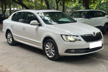 2014 Skoda Superb एलिगेंस 1.8 TSI AT