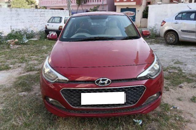 Second-hand 2015 Hyundai i20 एस्टा 1.4 CRDi for sale in Hyderabad