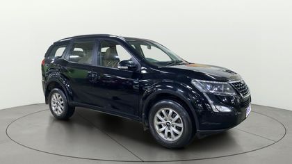 2019 Mahindra XUV500 W9 AT
