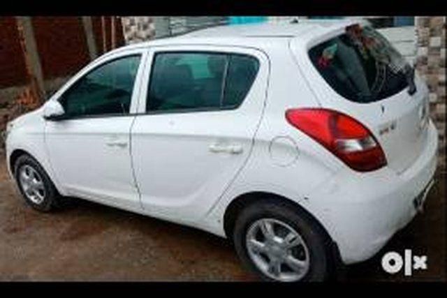 Hyundai i20 1.2 Asta Second-hand 2011 Hyundai i20 1.2 Asta for sale in Ambikapur
