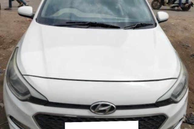 Hyundai i20 1.4 Magna Executive Second-hand 2018 Hyundai i20 1.4 Magna Executive for sale in Surat