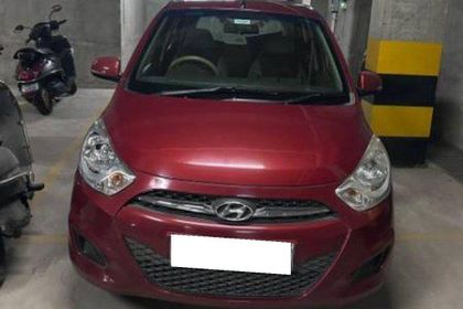 2012 हुंडई आई10 Magna