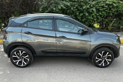 2024 Tata Nexon प्योर