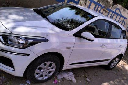2018 Hyundai i20 1.2 मैग्ना एग्जीक्यूटिव