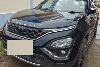Used XZ Plus 6 Str Red Dark Edition