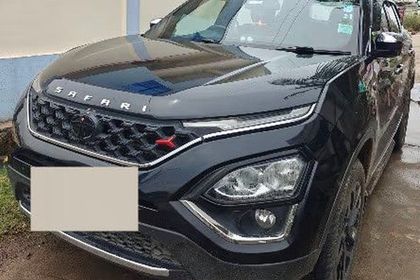 2023 टाटा सफारी XZ Plus 6 Str Red Dark Edition