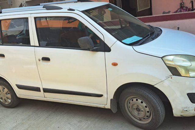 Maruti Suzuki Wagon R LXI CNG Second-hand 2014 Maruti Suzuki Wagon R LXI CNG for sale in Vadodara