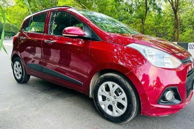 Second-hand 2014 Hyundai Grand i10 Sportz for sale in New Delhi