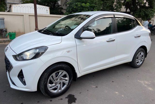 Hyundai Aura एस रेनफोर्स्ड डीजल Second-hand 2020 Hyundai Aura एस रेनफोर्स्ड डीजल for sale in Ahmedabad
