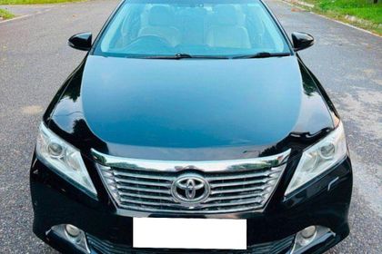2012 Toyota Camry 2.5 जी