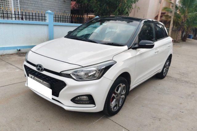 Hyundai i20 1.4 Asta Dual Tone Second-hand 2018 Hyundai i20 1.4 Asta Dual Tone for sale in Bangalore