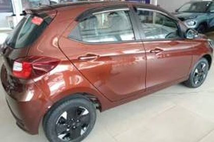 2025 Tata Tiago XT