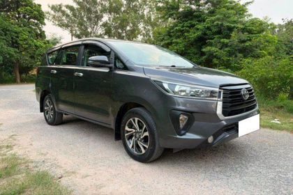2022 Toyota Innova Crysta 2.4 GX 7 STR AT