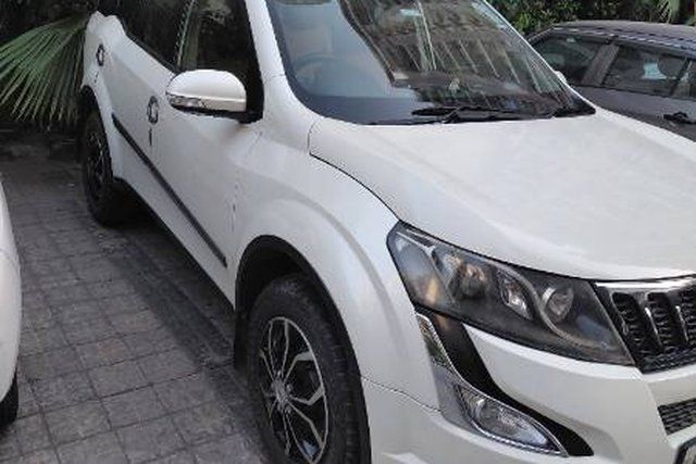 Mahindra XUV500 R W10 FWD Second-hand 2016 Mahindra XUV500 R W10 FWD for sale in Zirakpur