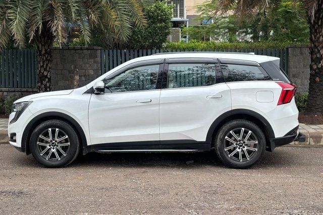 Second-hand 2024 Mahindra XUV700 AX7L 7Str AT for sale in New Delhi