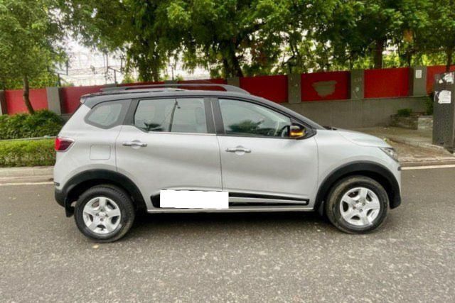Renault Triber RXT BSVI Second-hand 2022 Renault Triber RXT BSVI for sale in New Delhi
