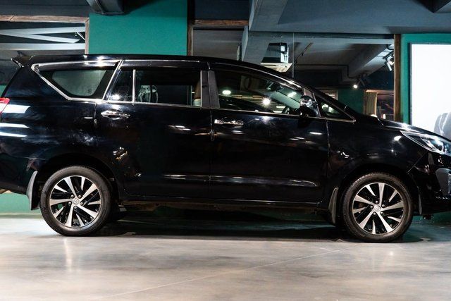 Toyota Innova Crysta 2.4 जेडएक्स 7 STR AT Second-hand 2022 Toyota Innova Crysta 2.4 जेडएक्स 7 STR AT for sale in New Delhi