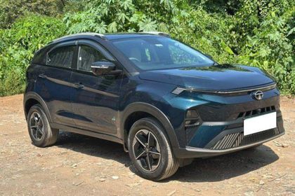2023 Tata Nexon EV Empowered प्लस LR