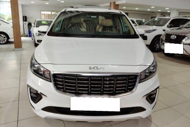 Kia Carnival Limousine Plus Second-hand 2023 Kia Carnival Limousine Plus for sale in Bangalore