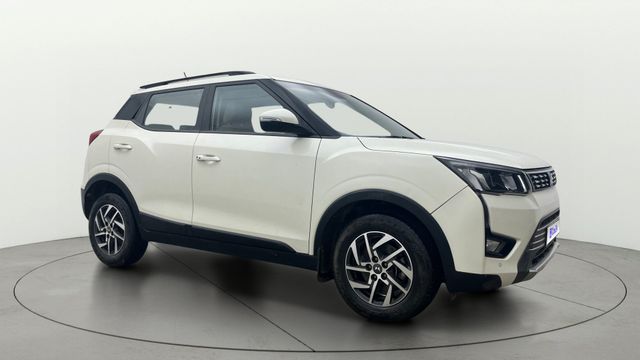Mahindra XUV300 W8 Option AMT BSVI Second-hand 2022 Mahindra XUV300 W8 Option AMT BSVI for sale in Bangalore