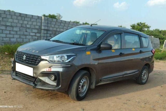 Second-hand 2020 Maruti Suzuki Ertiga वीएक्सआई for sale in Hyderabad