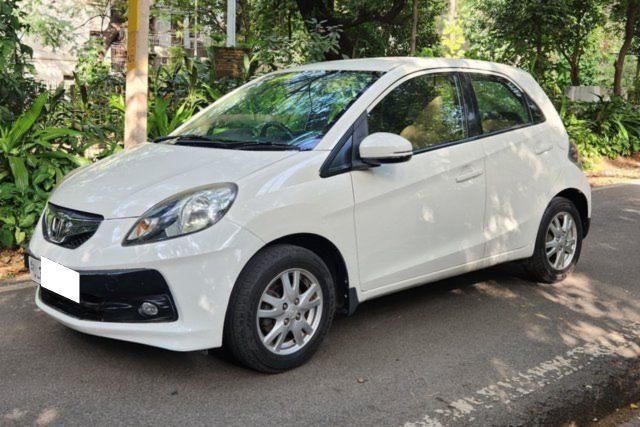 Honda Brio VX AT Second-hand 2015 Honda Brio VX AT for sale in New Delhi