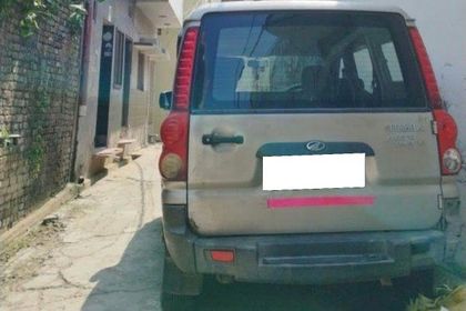 2011 Mahindra Scorpio ईएक्स 2WD 9S