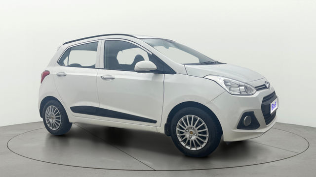 Second-hand 2015 Hyundai Grand i10 स्पोर्टज़ for sale in Bangalore