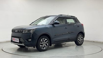 2022 Mahindra XUV300 W8 Opt