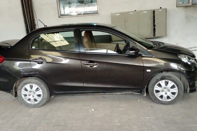 Honda Amaze S i-Vtech Second-hand 2015 Honda Amaze S i-Vtech for sale in Gurgaon