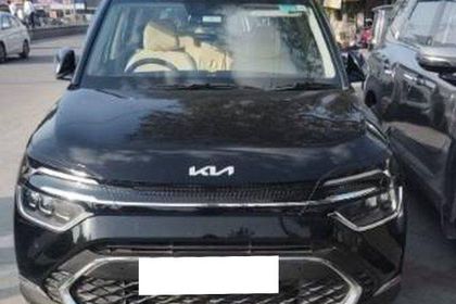 2023 Kia Carens लक्ज़री प्लस iMT