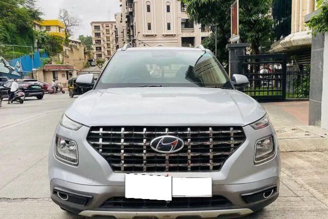 Second-hand 2019 Hyundai Venue S Turbo DCT BSIV for sale in Mumbai