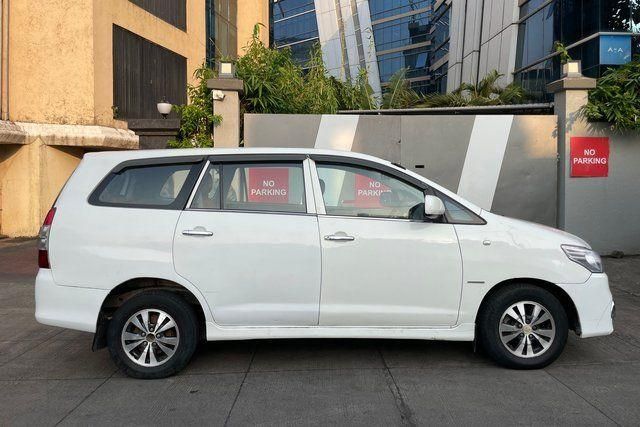 Second-hand 2012 Toyota Innova 2.5 जी (Diesel) 7 Seater BS IV for sale in Mumbai