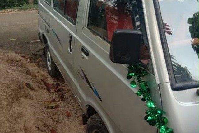 Maruti Suzuki Omni ई 8 Str एसटीडी Second-hand 2008 Maruti Suzuki Omni ई 8 Str एसटीडी for sale in Hooghly