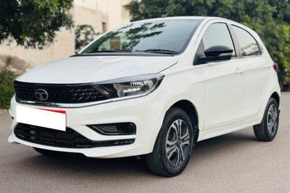 2024 Tata Tiago XT