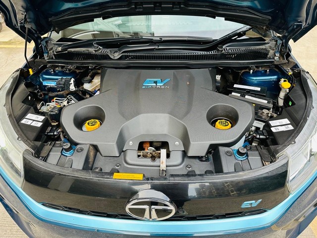 Tata Nexon EV XZ Plus - Photo 7