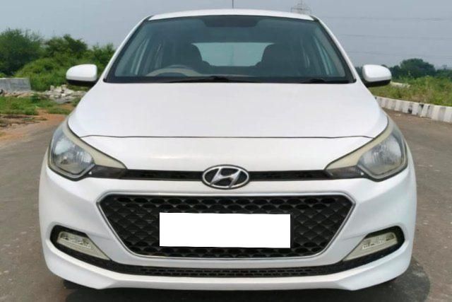 Second-hand 2014 Hyundai i20 Magna 1.2 for sale in Vadodara