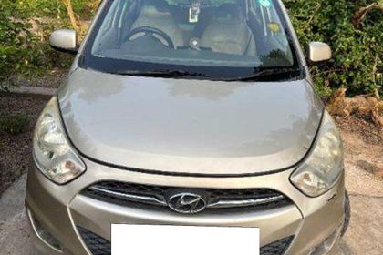 2012 Hyundai i10 मैग्ना 1.1L